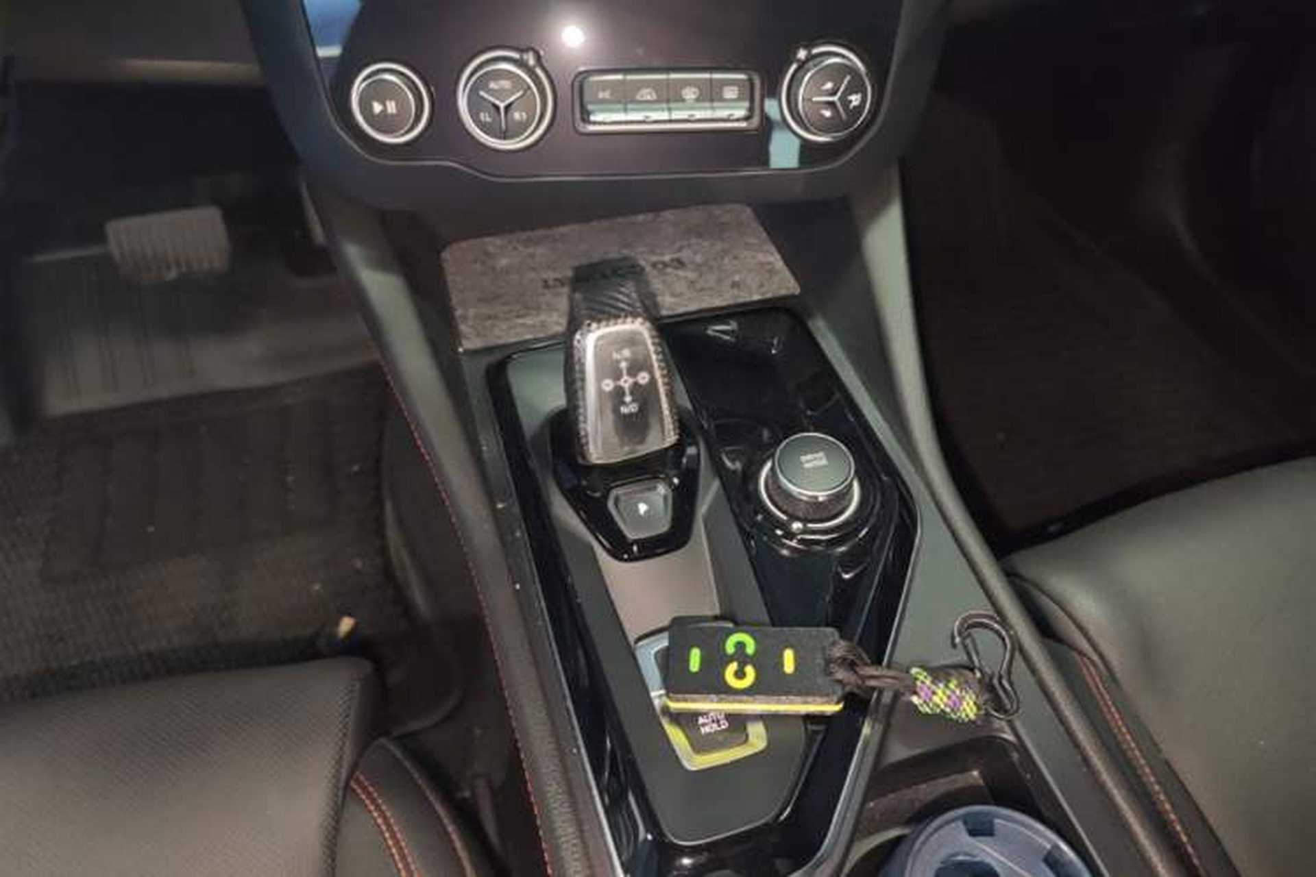 Used Lynk & Co 03 2019 1.5TD DCT JingPro Edition China VI Standard Gear Lever