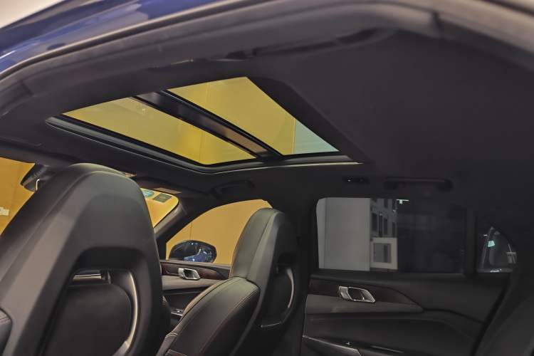 Used Lynk & Co 03 2019 1.5TD DCT JingPro Edition China VI Standard Headliner