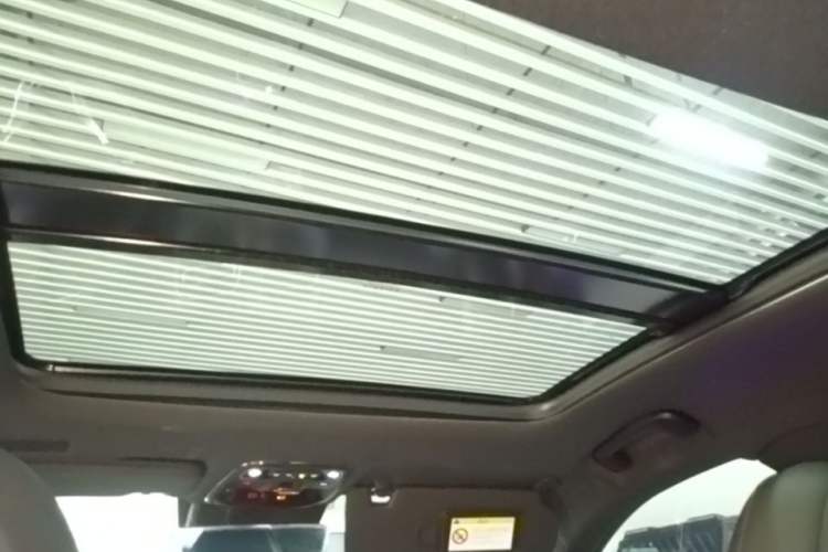 Used Lynk & Co 03 2019 1.5TD DCT JingPro Edition China VI Standard Headliner