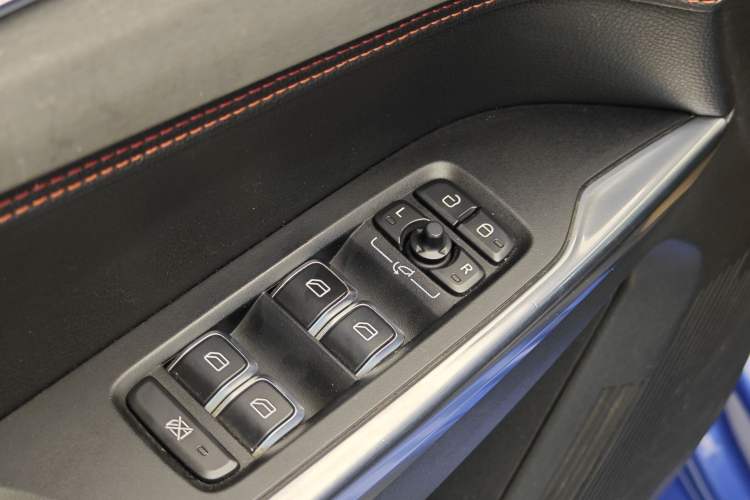 Used Lynk & Co 03 2019 1.5TD DCT JingPro Edition China VI Standard Interior 11