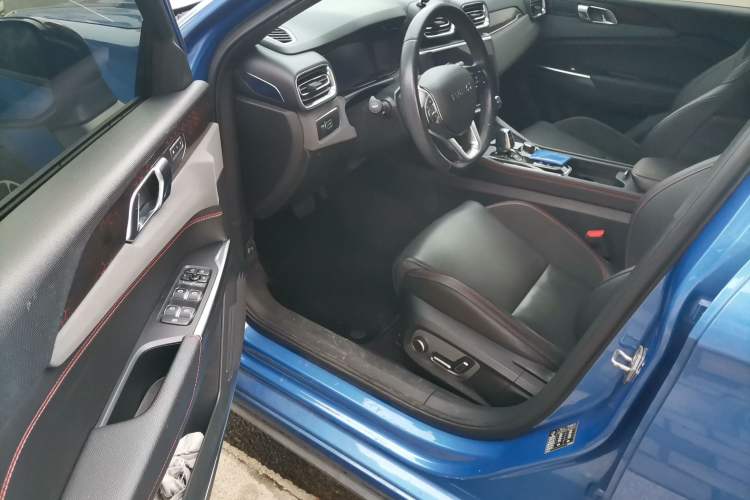 Used Lynk & Co 03 2019 2.0TD Automatic Jing Pro Edition Interior 3