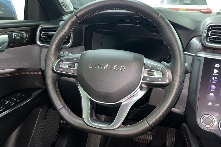 Used Lynk & Co 03 2019 2.0TD Automatic Jing Pro Edition Interior 5