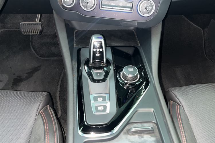 Used Lynk & Co 03 2019 2.0TD Automatic Jing Pro Edition Interior 6