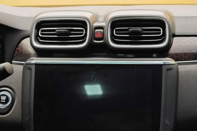 Used Lynk & Co 03 2019 1.5TD DCT JingPro Edition China VI Standard Interior 7
