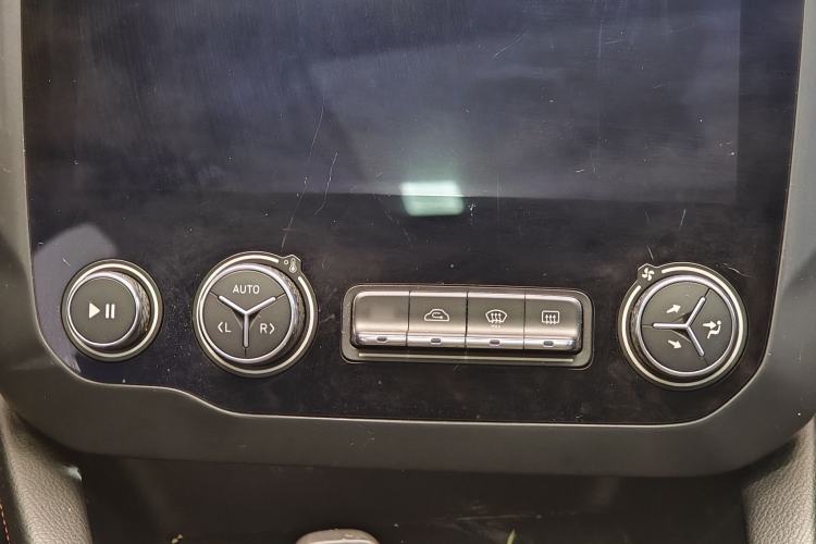 Used Lynk & Co 03 2019 1.5TD DCT JingPro Edition China VI Standard Interior 8