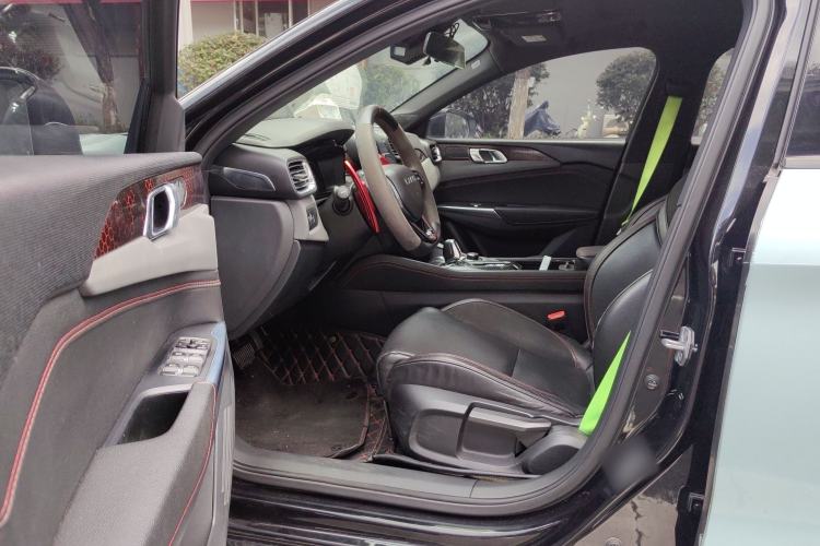 Used Lynk & Co 03 2019 1.5TD DCT Sport Edition China VI Standard Left Front Seat