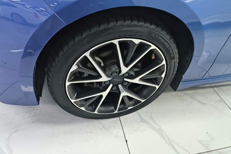 Used Lynk & Co 03 2019 1.5TD DCT JingPro Edition China VI Standard Left Front Wheel Hub