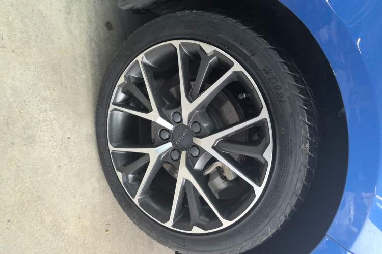 Used Lynk & Co 03 2019 1.5TD DCT JingPro Edition China VI Standard Left Front Wheel Hub