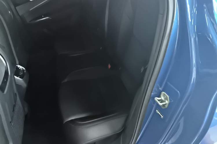 Used Lynk & Co 03 2019 1.5TD DCT JingPro Edition China VI Standard Left Rear Seat
