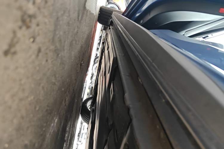 Used Lynk & Co 03 2019 2.0TD Automatic Jing Pro Edition Left Side Sill