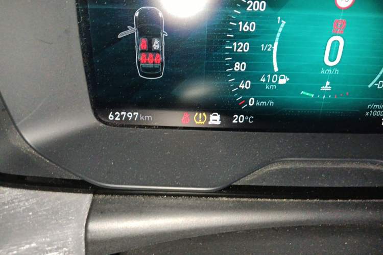 Used Lynk & Co 03 2019 1.5TD DCT JingPro Edition China VI Standard Odometer Close Up