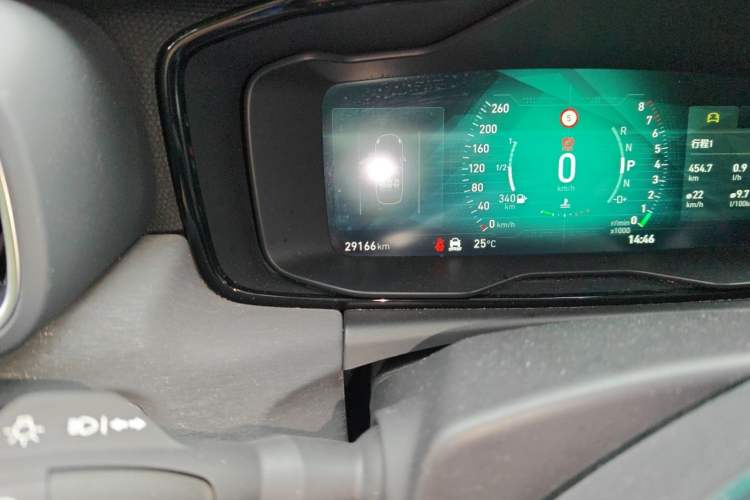 Used Lynk & Co 03 2019 1.5TD DCT JingPro Edition China VI Standard Odometer Close Up