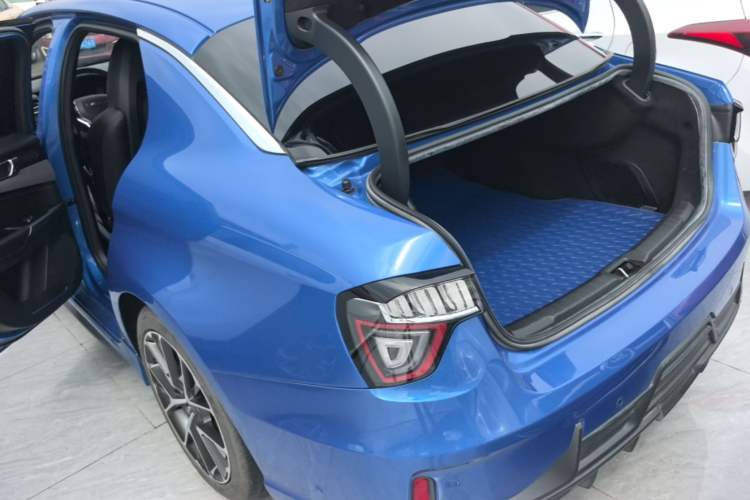 Used Lynk & Co 03 2019 2.0TD Automatic Jing Pro Edition Rear Left 45 Deg