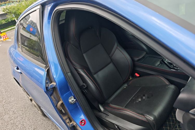 Used Lynk & Co 03 2019 2.0TD Automatic Jing Pro Edition Right Front Seat