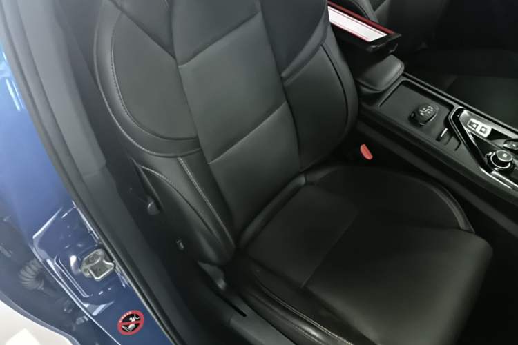 Used Lynk & Co 03 2019 1.5TD DCT JingPro Edition China VI Standard Right Front Seat