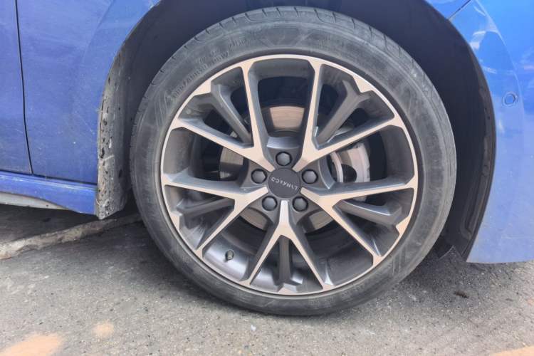 Used Lynk & Co 03 2019 1.5TD DCT JingPro Edition China VI Standard Right Front Wheel Hub