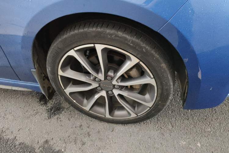 Used Lynk & Co 03 2019 1.5TD DCT Sport Edition China VI Standard Right Front Wheel Hub