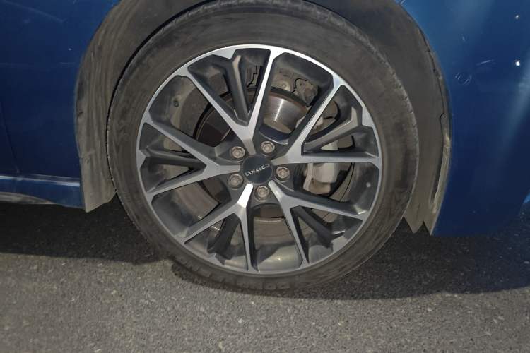 Used Lynk & Co 03 2019 1.5TD DCT JingPro Edition China VI Standard Right Front Wheel Hub