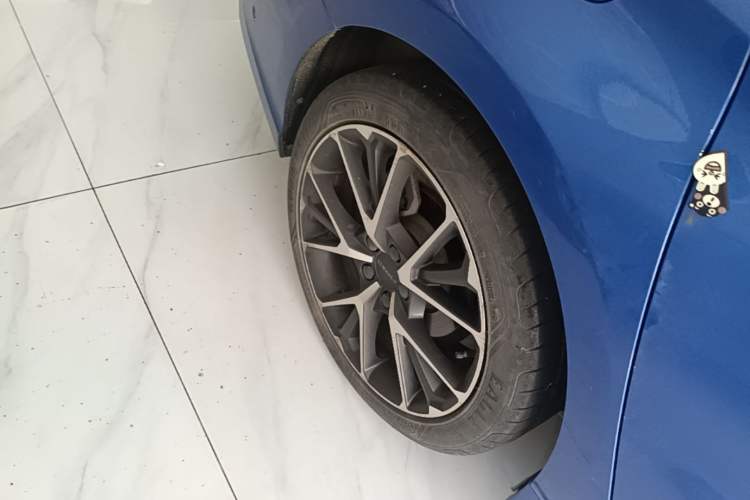 Used Lynk & Co 03 2019 1.5TD DCT JingPro Edition China VI Standard Right Rear Wheel Hub