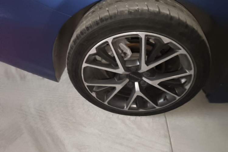 Used Lynk & Co 03 2019 1.5TD DCT JingPro Edition China VI Standard Right Rear Wheel Hub