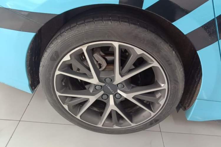 Used Lynk & Co 03 2019 1.5TD DCT JingPro Edition China VI Standard Right Rear Wheel Hub