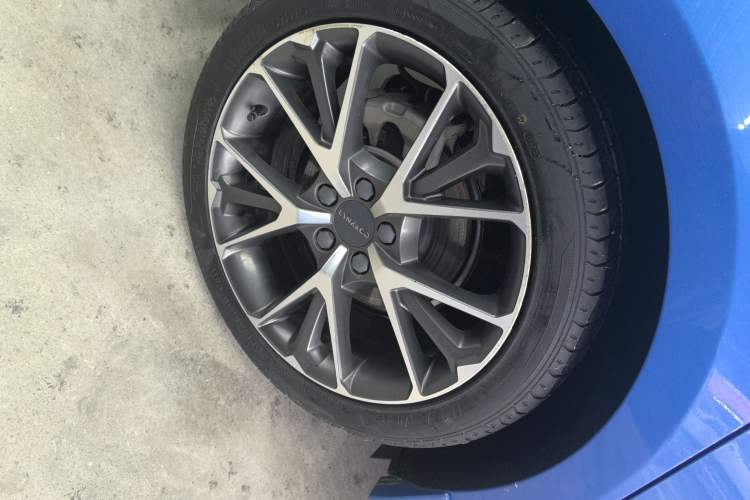 Used Lynk & Co 03 2019 1.5TD DCT JingPro Edition China VI Standard Right Rear Wheel Hub