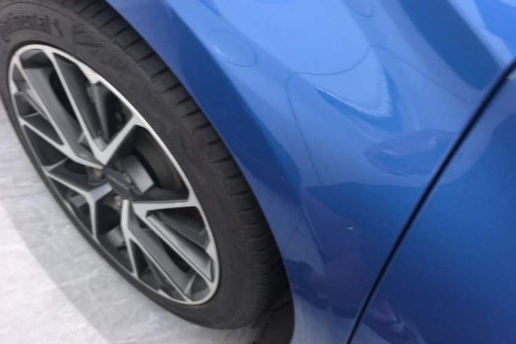 Used Lynk & Co 03 2019 2.0TD Automatic Jing Pro Edition Right Rear Wheel Hub