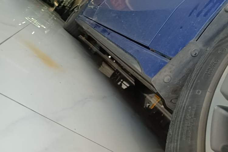 Used Lynk & Co 03 2019 1.5TD DCT JingPro Edition China VI Standard Right Side Sill