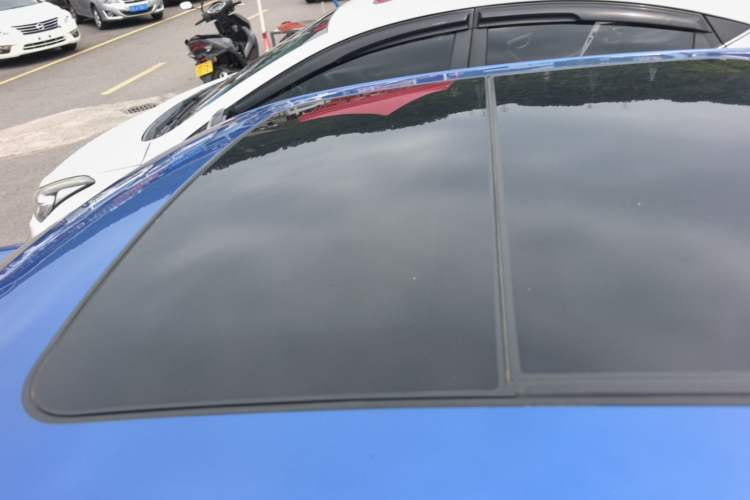 Used Lynk & Co 03 2019 2.0TD Automatic Jing Pro Edition Roof