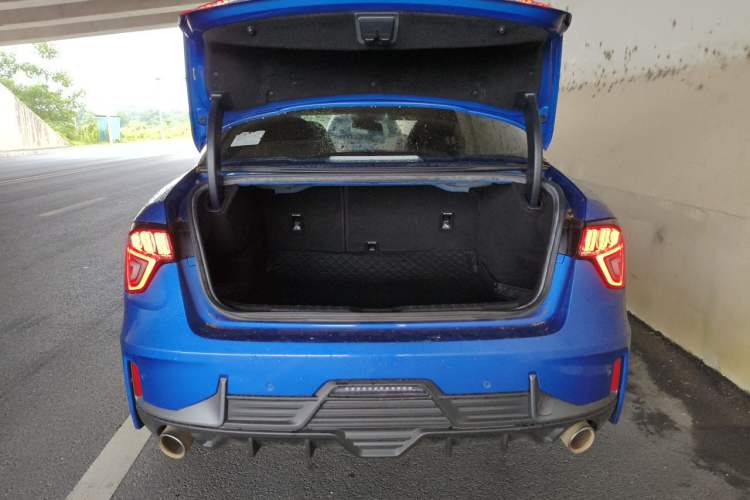 Used Lynk & Co 03 2019 1.5TD DCT Sport Edition China VI Standard Trunk