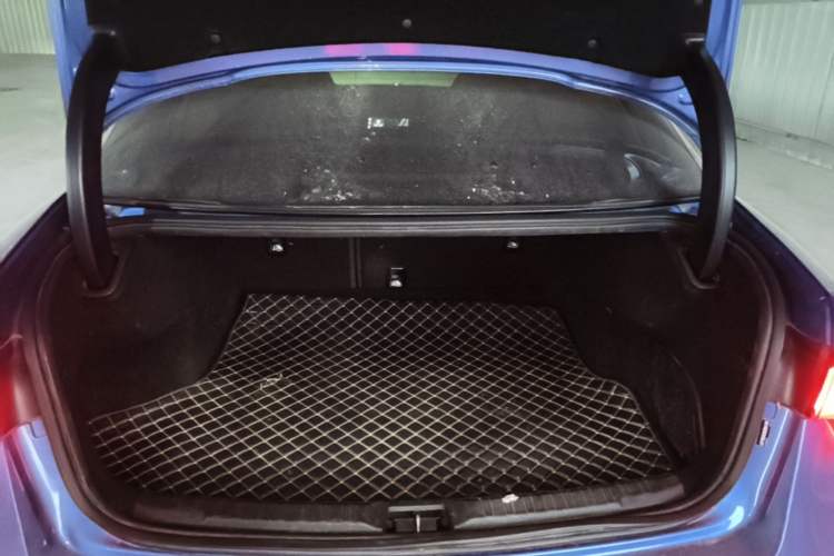 Used Lynk & Co 03 2019 1.5TD DCT JingPro Edition China VI Standard Trunk