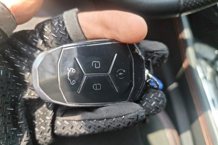 Used Lynk & Co 03 2019 2.0TD Automatic Jing Pro Edition Vehicle Key