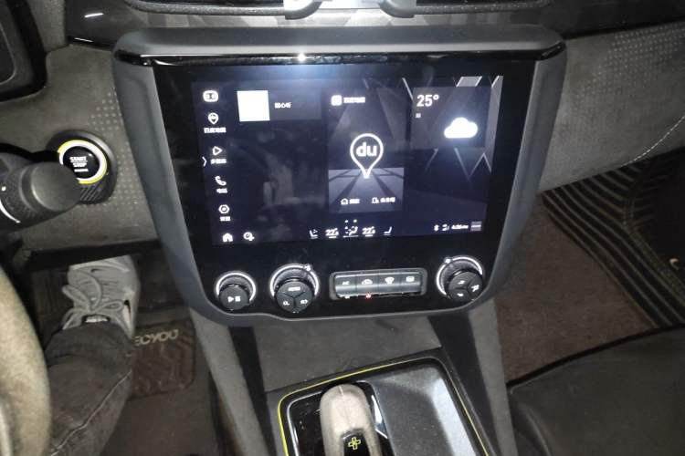 Used Lynk & Co 03 2019 03+ 2.0TD Automatic Wind-Chasing Edition Audio And AC Panel