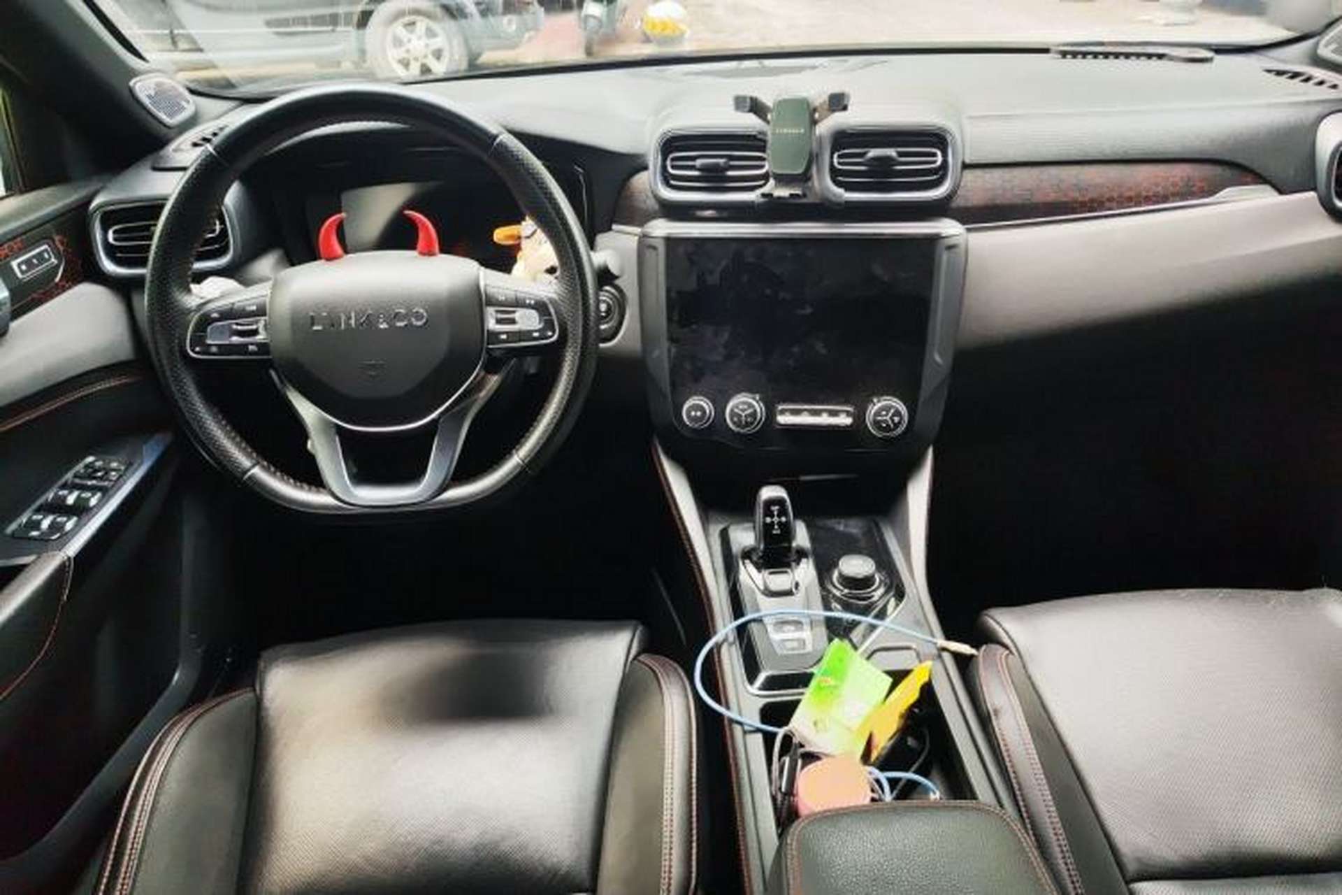 Used Lynk & Co 03 2019 2.0TD Automatic Jing Pro Edition Center Console