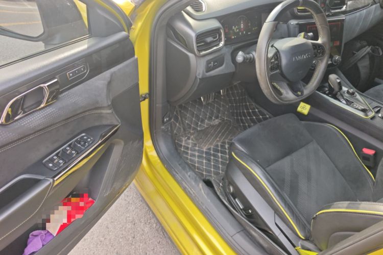 Used Lynk & Co 03 2019 03+ 2.0TD Automatic Performance Package Version Driver Seat
