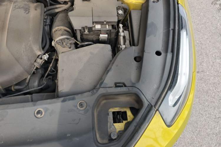 Used Lynk & Co 03 2019 03+ 2.0TD Automatic Performance Package Version Engine Bay Left