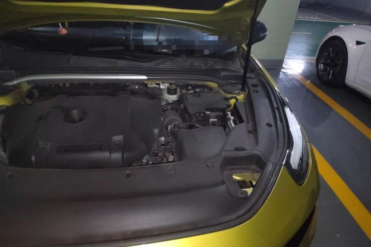 Used Lynk & Co 03 2019 03+ 2.0TD Automatic Wind-Chasing Edition Engine Bay Left
