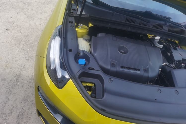 Used Lynk & Co 03 2019 03+ 2.0TD Automatic Wind-Chasing Edition Engine Bay Right