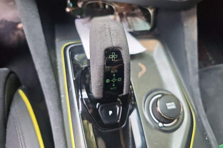 Used Lynk & Co 03 2019 03+ 2.0TD Automatic Wind-Chasing Edition Gear Lever