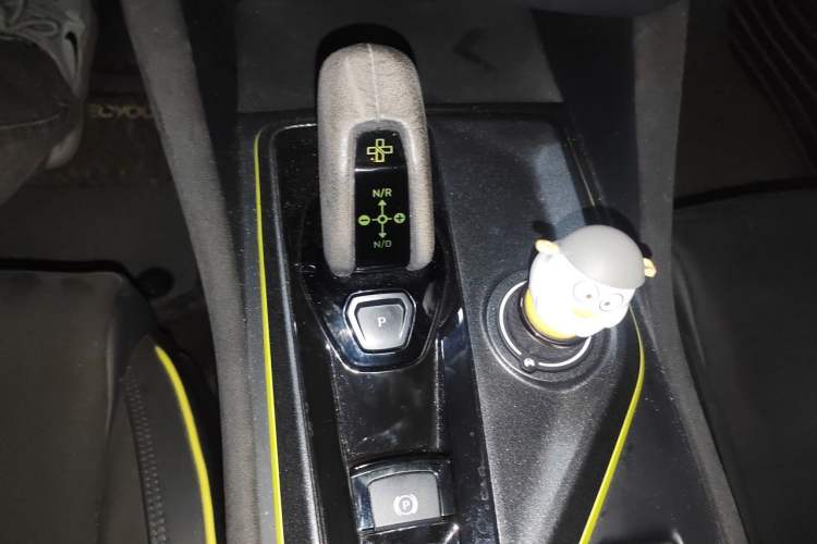 Used Lynk & Co 03 2019 03+ 2.0TD Automatic Wind-Chasing Edition Gear Lever