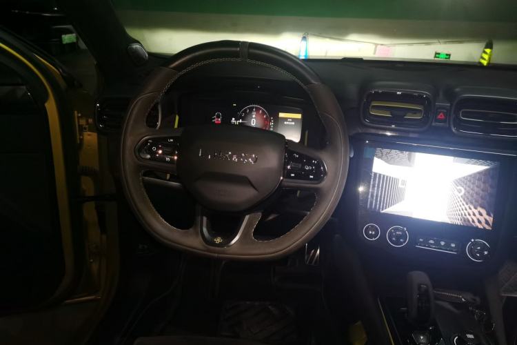 Used Lynk & Co 03 2019 03+ 2.0TD Automatic Wind-Chasing Edition Steering Wheel