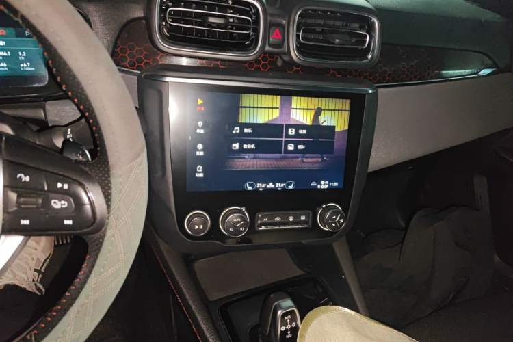 Used Lynk & Co 03 2019 1.5TD DCT Sport Edition China VI Standard Audio And AC Panel