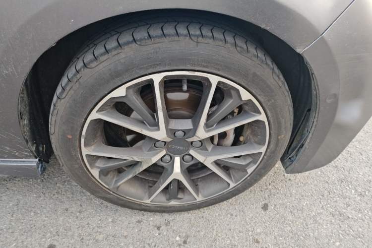 Used Lynk & Co 03 2019 1.5TD DCT JingPro Edition China VI Standard Right Front Wheel Hub
