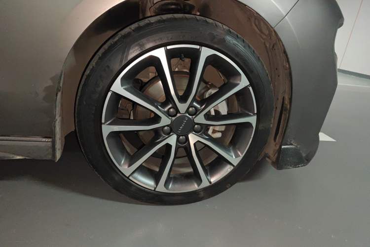 Used Lynk & Co 03 2019 1.5TD DCT Sport Edition China VI Standard Right Front Wheel Hub