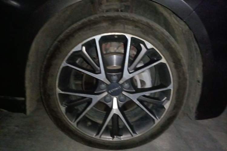 Used Lynk & Co 03 2019 1.5TD DCT JingPro Edition China VI Standard Right Front Wheel Hub