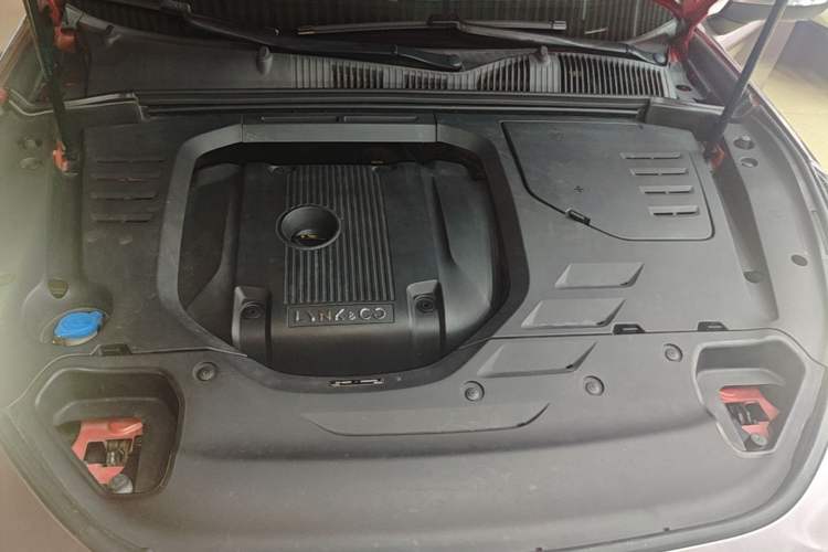 Used Lynk & Co 03 2019 2.0TD Automatic Jing Pro Edition Engine Bay