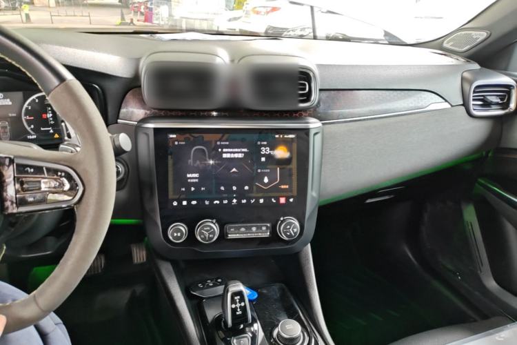 Used Lynk & Co 03 2019 1.5TD DCT JingPro Edition China VI Standard Center Console