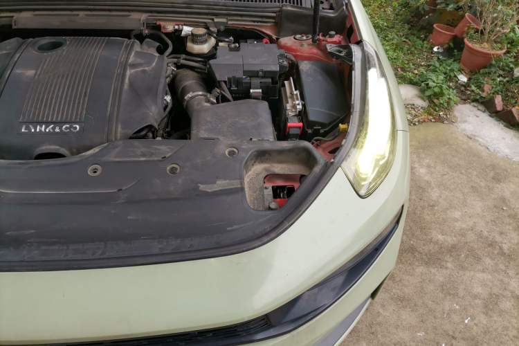 Used Lynk & Co 03 2019 1.5TD DCT JingPro Edition China VI Standard Engine Bay Left