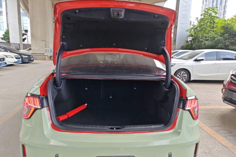 Used Lynk & Co 03 2019 1.5TD DCT JingPro Edition China VI Standard Trunk