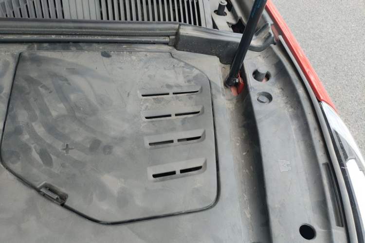 Used Lynk & Co 03 2019 1.5TD DCT JingPro Edition China VI Standard Engine Bay Left